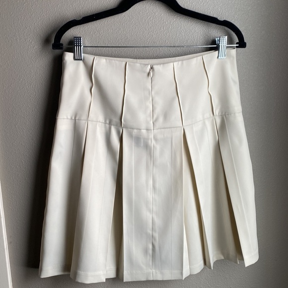 Vintage Cream Mini Skirt - Picture 5 of 5
